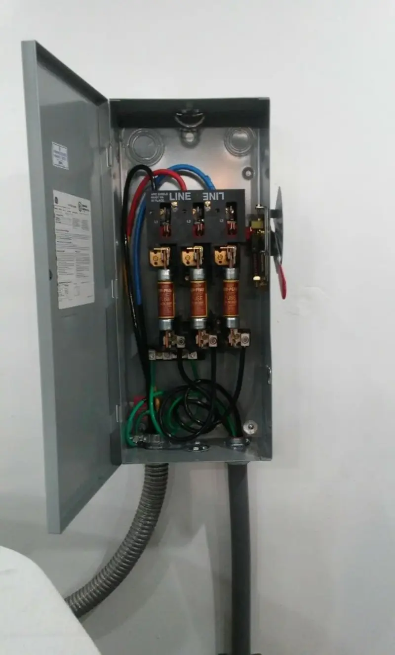 Three-phase disconnect switch installed for Smoke Detector Installation in Rocky River